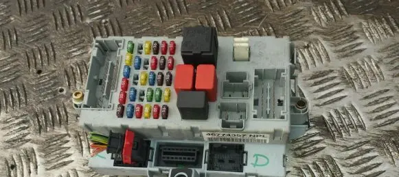 Fiat Punto (188) Fuse box set 46774357npl