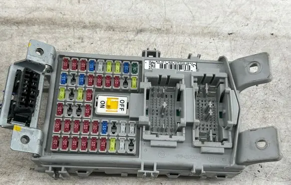 Hyundai i20 (GB IB) Fuse module 91950C8600 HC8F0272
