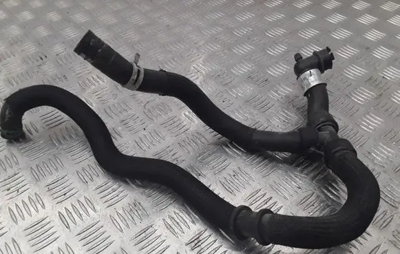 Renault Latitude (L70) Engine coolant pipe/hose
