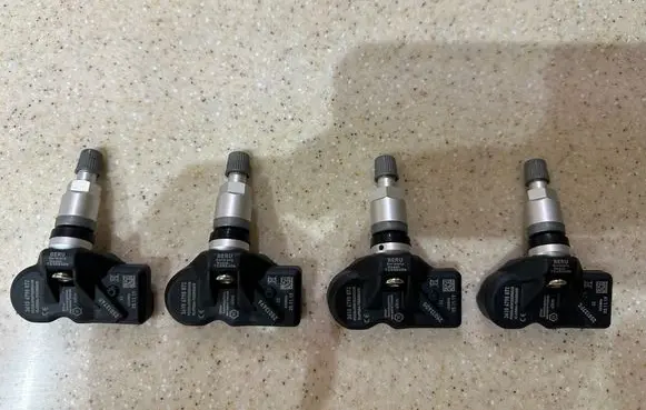 BMW X3 F25 Tire pressure sensor 36106798872 5Q0907275B 36106890964