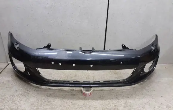 Volkswagen Golf VI Front bumper