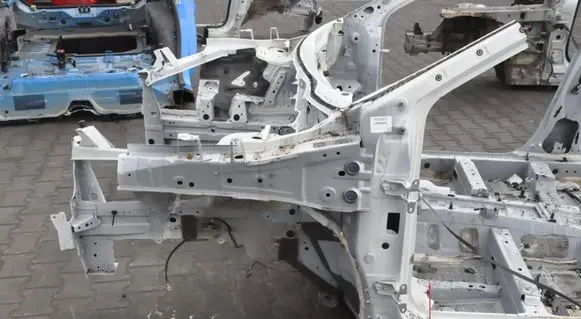 Nissan X-Trail T33 Front quarter panel 