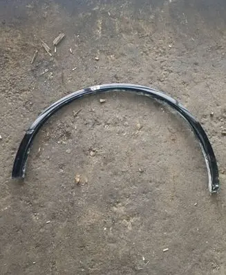Infiniti EX Front arch trim 