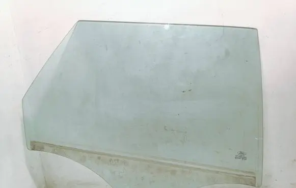 Rear door window glass