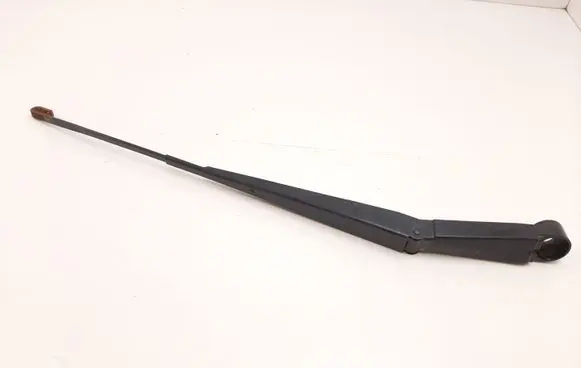 Nissan Navara D40 Front wiper blade arm A5777LHD