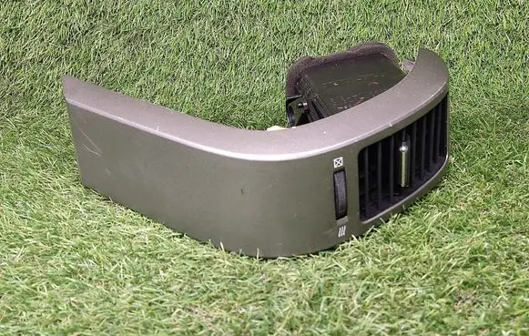 Toyota Prius (XW20) Dashboard side air vent grill/cover trim 5506247010 4556417010