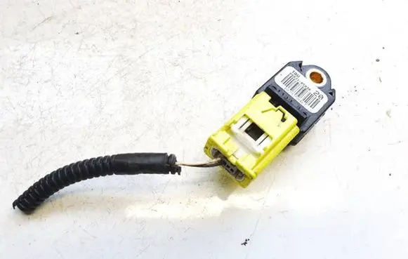 Toyota Avensis T270 Airbag deployment crash/impact sensor 8983105030 89831-05030