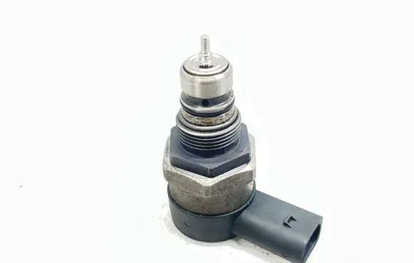 Mercedes-Benz ML W164 Fuel pressure regulator A6110780449