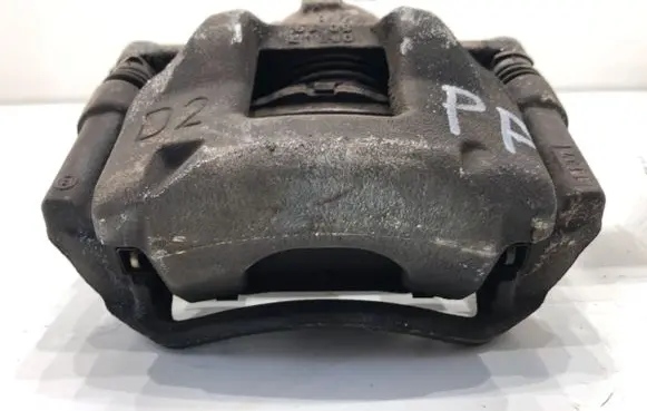 Toyota Auris E180 Front brake caliper 