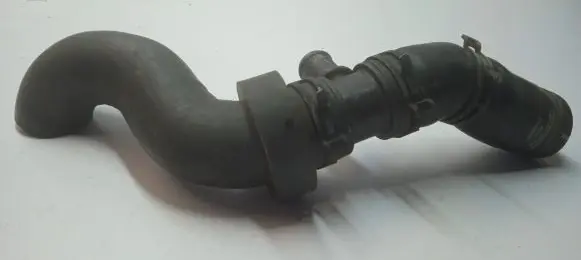Jaguar XJ X351 Engine coolant pipe/hose FW938N241BB