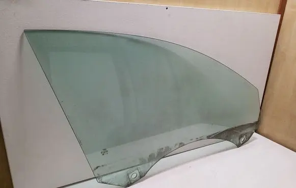 Audi A6 S6 C6 4F Front door window glass four-door 