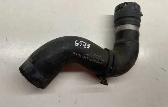 Audi A5 Sportback 8TA Engine coolant pipe/hose 8K0121101P