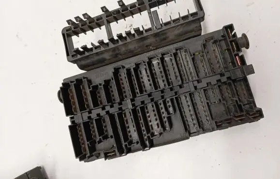 Volkswagen Transporter - Caravelle T4 Fuse box set 357937039