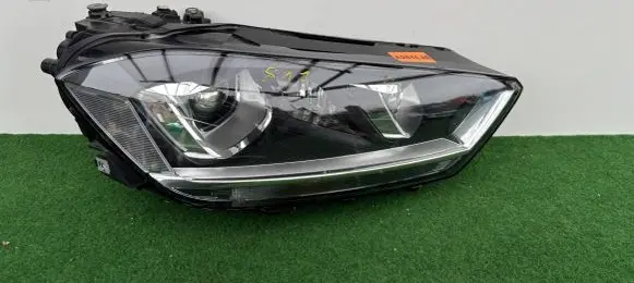 Volkswagen Golf Sportsvan Headlight/headlamp 517941032B