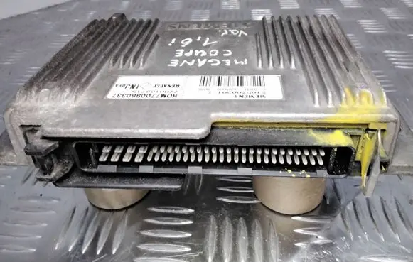 Renault Megane I Engine control unit/module S105300201E HOM7700860337