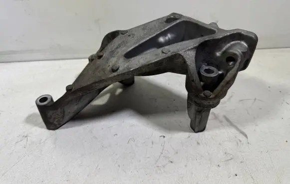 Volkswagen Crafter Engine mounting bracket 04L199207G