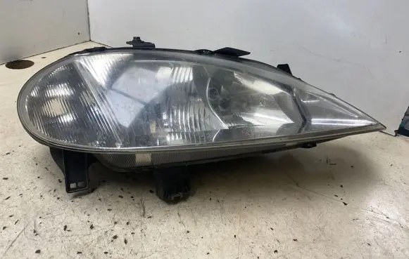 Renault Megane I Headlight/headlamp 7700427870D