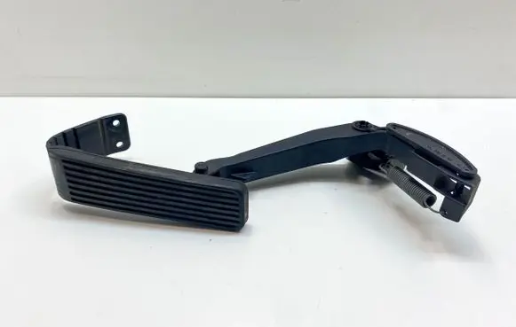Mercedes-Benz SL R129 Accelerator throttle pedal A1293010382 A2203010001