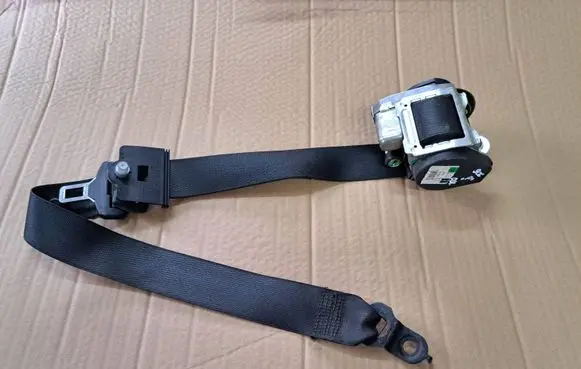 Mercedes-Benz Sprinter W906 Front seatbelt 601384300