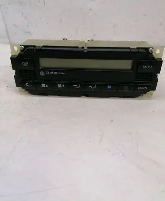 Volkswagen PASSAT B5 Climate control unit 1J1907044