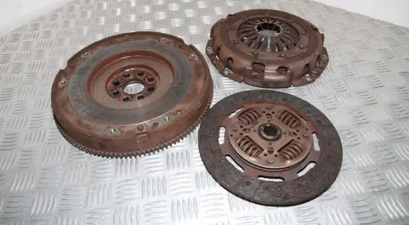 Opel Vivaro Clutch set kit 8200900112 8200823873 8200823873C