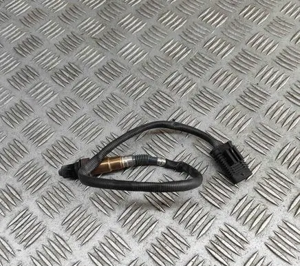 BMW 3 F30 F35 F31 Lambda probe sensor 0258027103 8631047