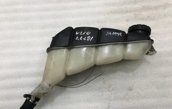 Mercedes-Benz E W210 Coolant expansion tank/reservoir 2105000549