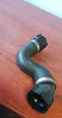 BMW 5 E60 E61 Engine coolant pipe/hose 7565780
