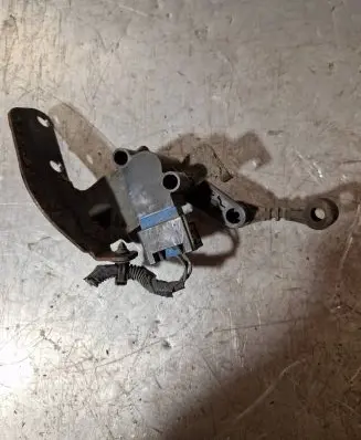 Headlight/headlamp level sensor