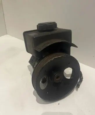 Volvo S80 Power steering pump 9139565