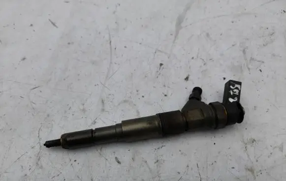 BMW 5 E60 E61 Fuel injector 7794652 0445110212