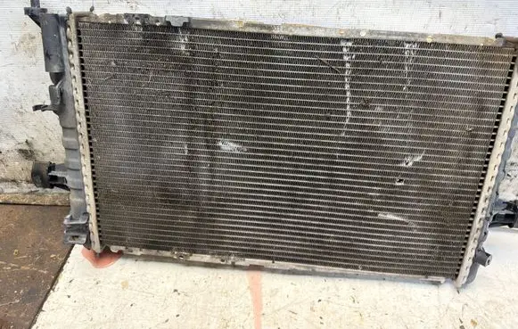Opel Zafira A Coolant radiator 47250