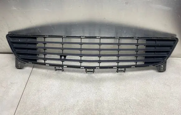 Opel Meriva A Front bumper lower grill 13193495