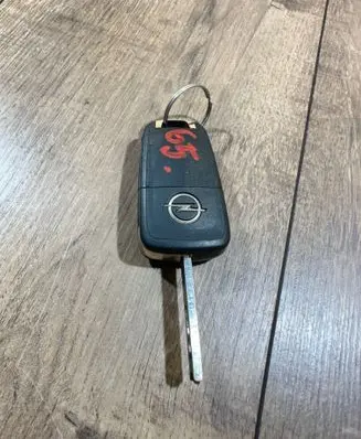 Opel Insignia A Ignition key/card 