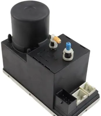 Audi A4 S4 B5 8D Central locking vacuum pump 8L0862257L