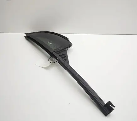 Peugeot 208 I Rear vent window glass 9823187780 9823188780