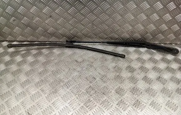 Volkswagen Golf V Windshield/front glass wiper blade 