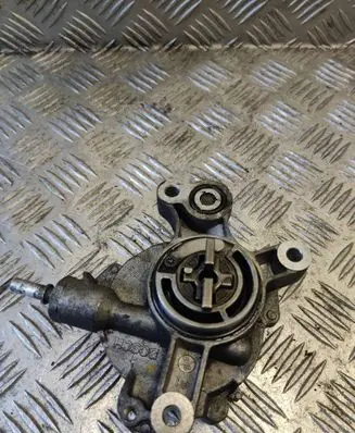 Vacuum pump