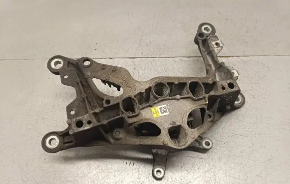 Audi A4 S4 B9 Gearbox mounting bracket 
