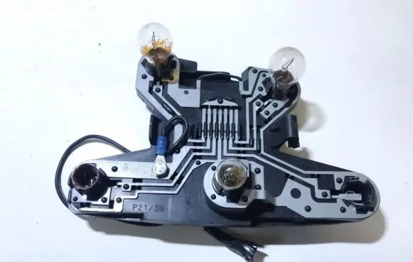 Renault Scenic I Tail light bulb cover holder 7700828137