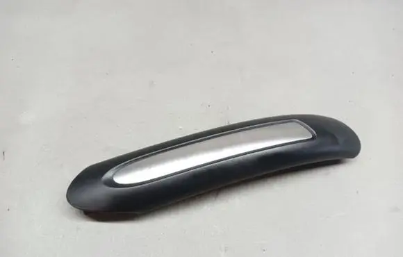 Audi A1 Other front door trim element 8X0867171A