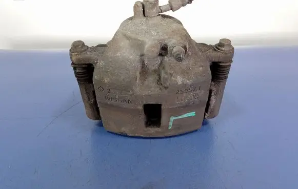 Nissan Almera Tino Front brake caliper