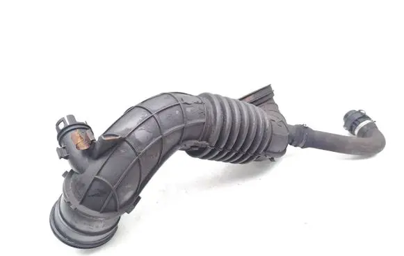 Air intake hose/pipe