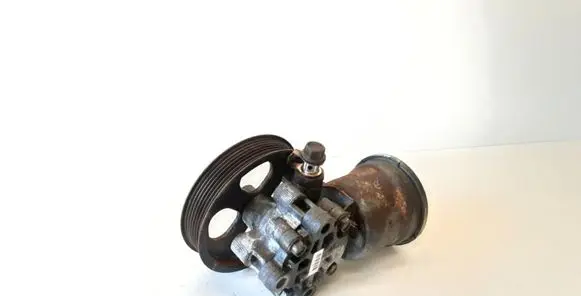 Toyota Avensis T250 Power steering pump