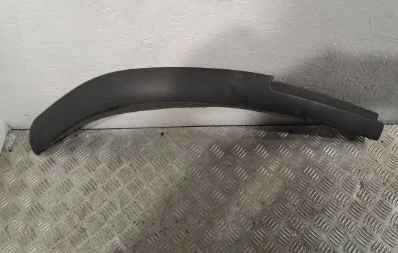 Toyota Avensis T250 Front bumper lip 7685105010