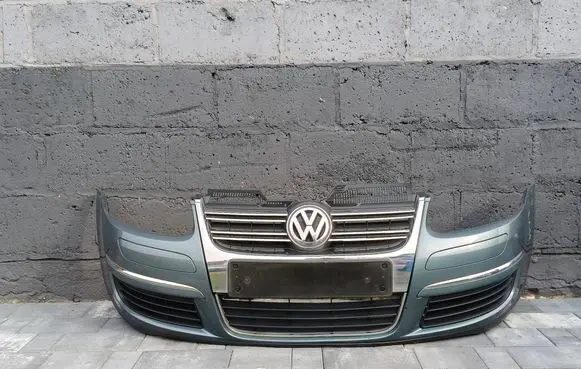 Volkswagen Golf V Front bumper 1K0807221D