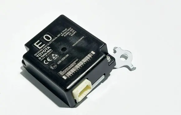 Keyless (KESSY) go control unit/module
