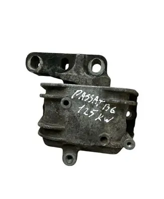 Engine mount bracket