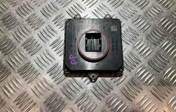 BMW 5 G30 G31 G38 LED ballast control module 8491412