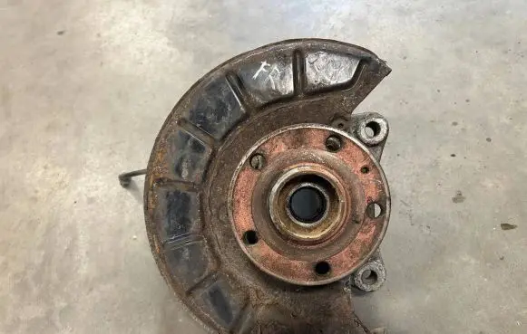 Volkswagen PASSAT B6 Front wheel hub spindle knuckle